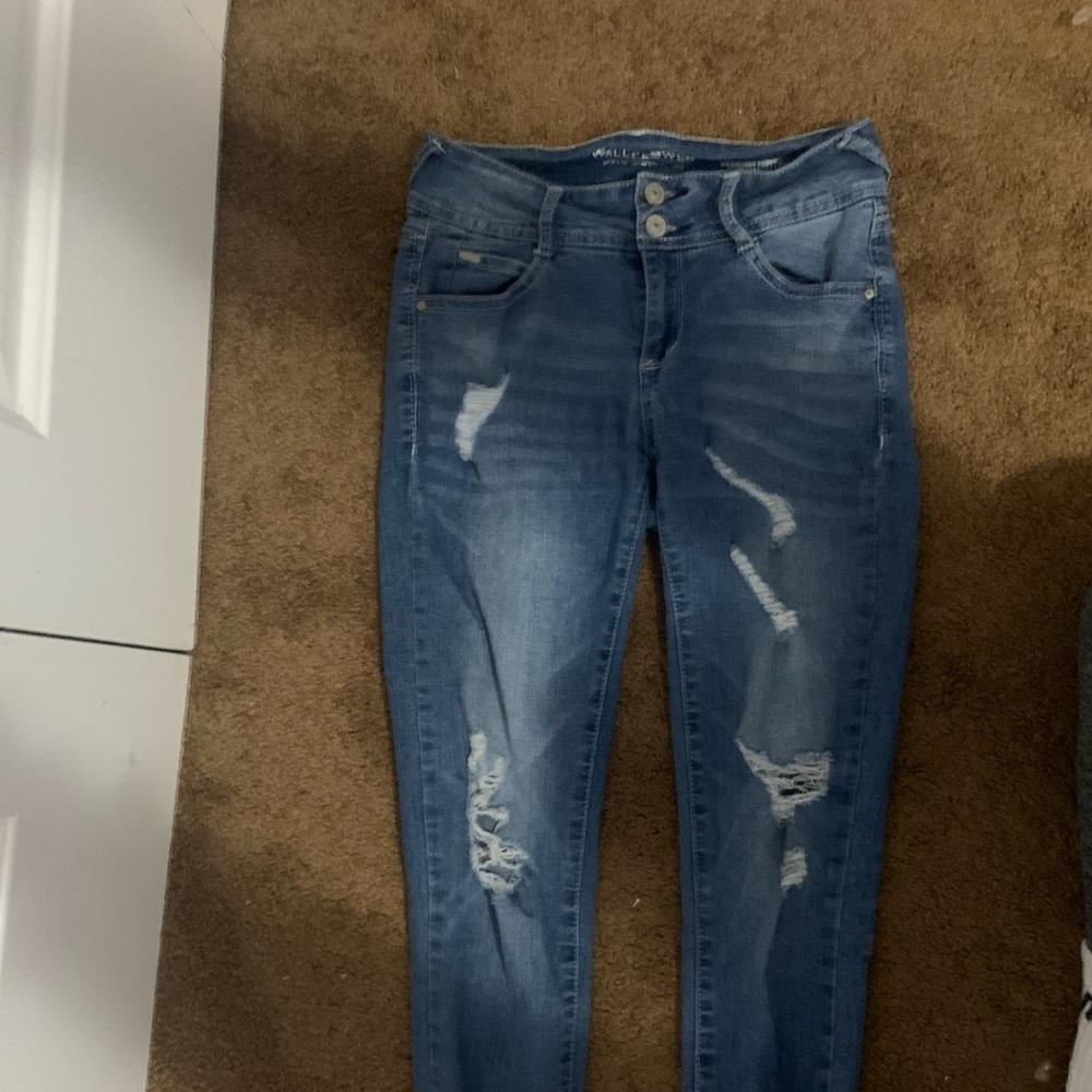 BLUE RIPPED SKINNY JEANS FROM WALLFLOWER